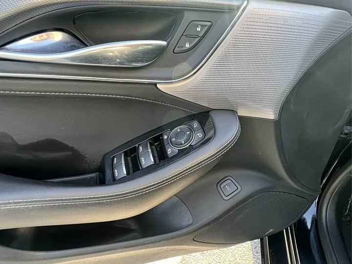 Фото 8 - Cadillac CT5