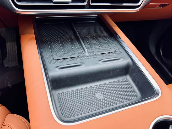 Фото 11 - LiXiang L6