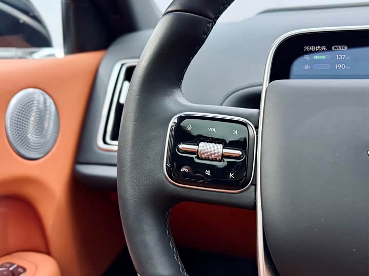 Фото 25 - LiXiang L6