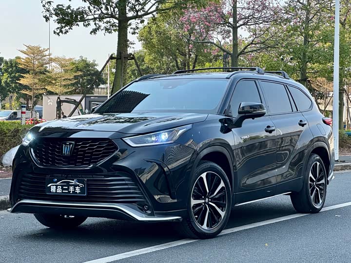 Фото 1 - Toyota Crown Kluger