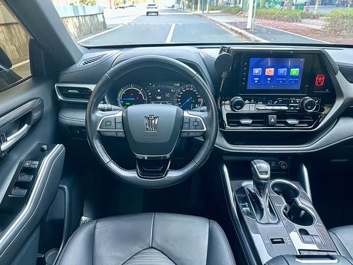 Фото 30 - Toyota Crown Kluger