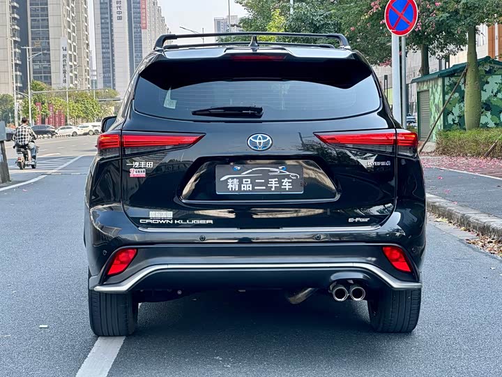 Фото 4 - Toyota Crown Kluger