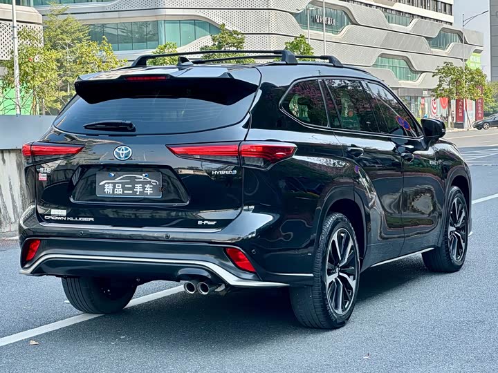 Фото 6 - Toyota Crown Kluger