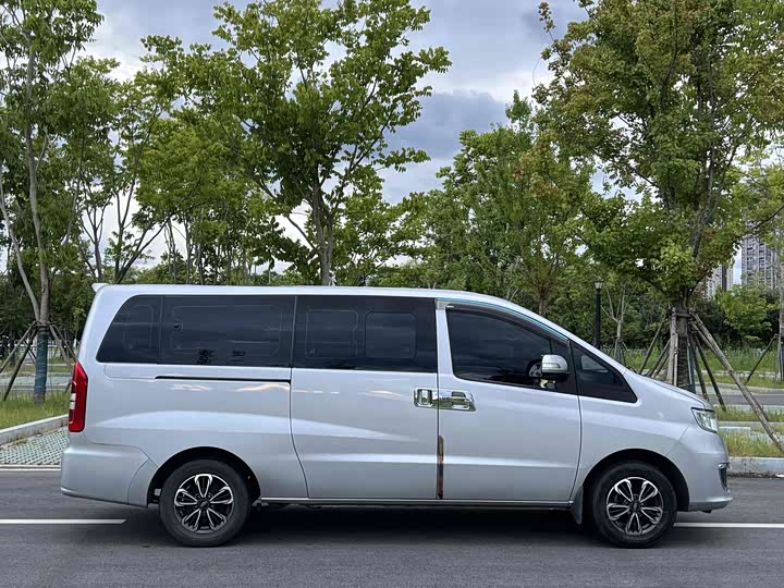 Фото 10 - JAC Refine M3