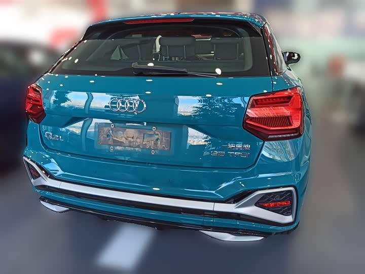 Фото 10 - Audi Q2L