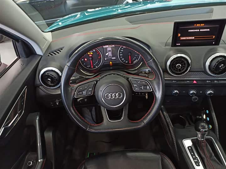 Фото 17 - Audi Q2L