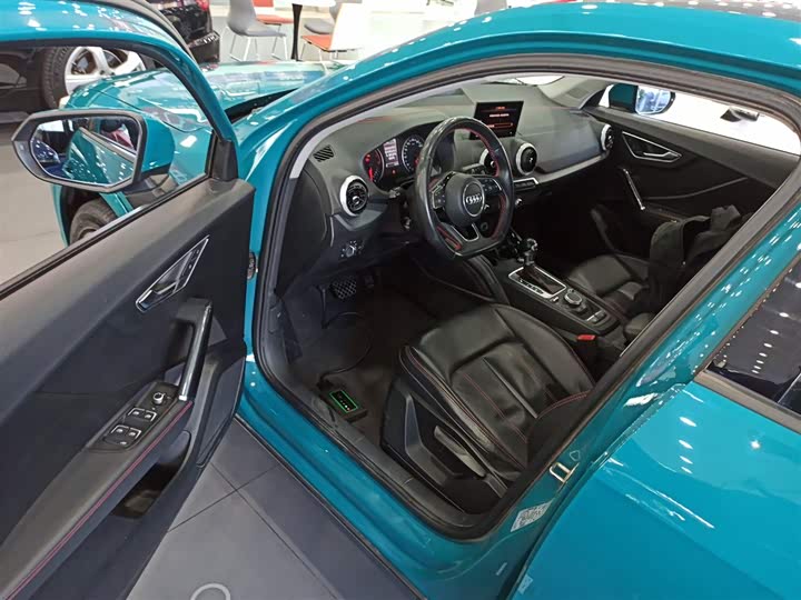 Фото 23 - Audi Q2L