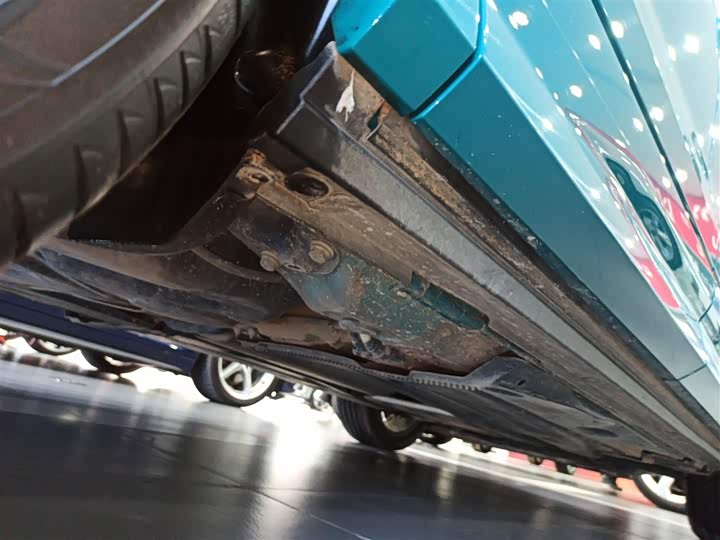 Фото 4 - Audi Q2L