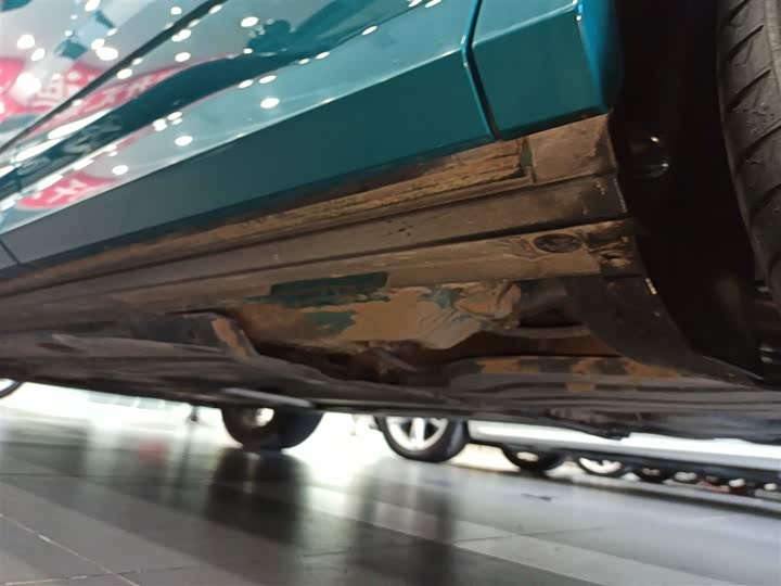 Фото 6 - Audi Q2L