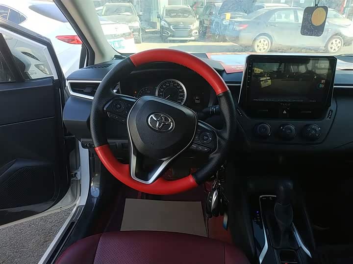 Фото 11 - Toyota Corolla