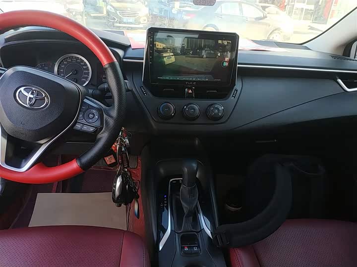 Фото 13 - Toyota Corolla