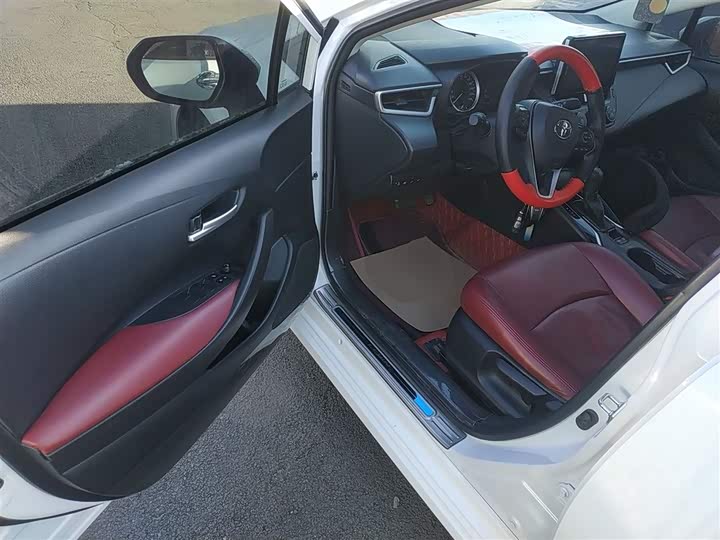 Фото 16 - Toyota Corolla