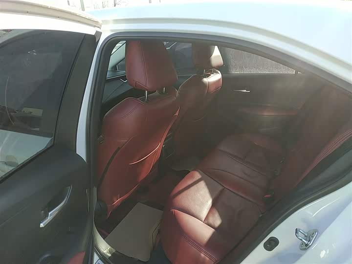 Фото 17 - Toyota Corolla