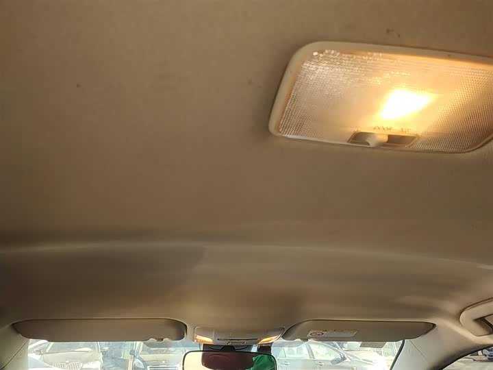 Фото 18 - Toyota Corolla