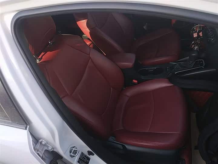 Фото 25 - Toyota Corolla