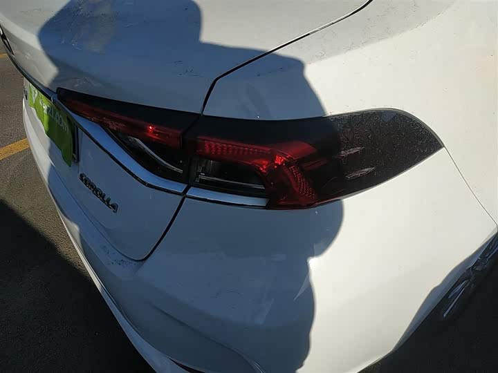 Фото 8 - Toyota Corolla