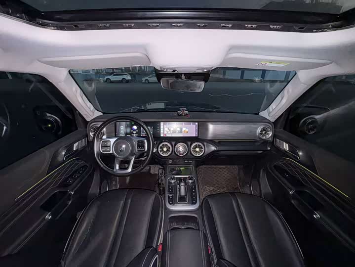 Фото 4 - Tank 300