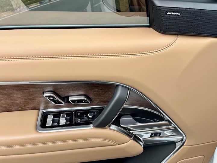 Фото 10 - Land Rover Range Rover