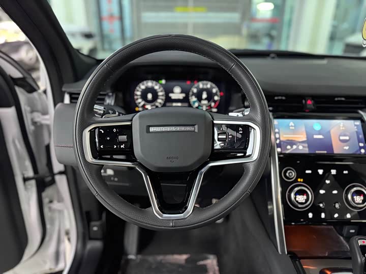 Фото 12 - Land Rover Discovery Sport