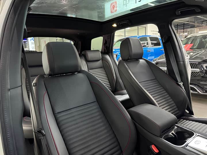 Фото 13 - Land Rover Discovery Sport