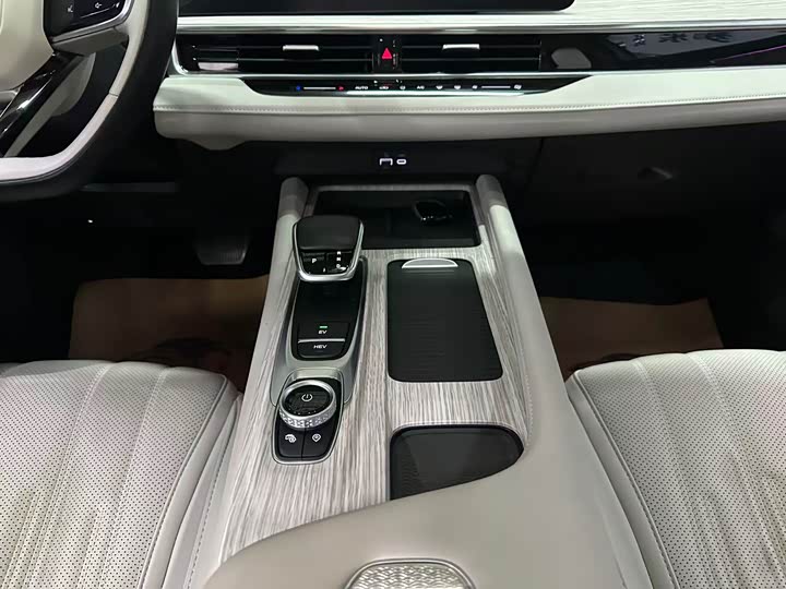 Фото 12 - Chery Fulwin A8