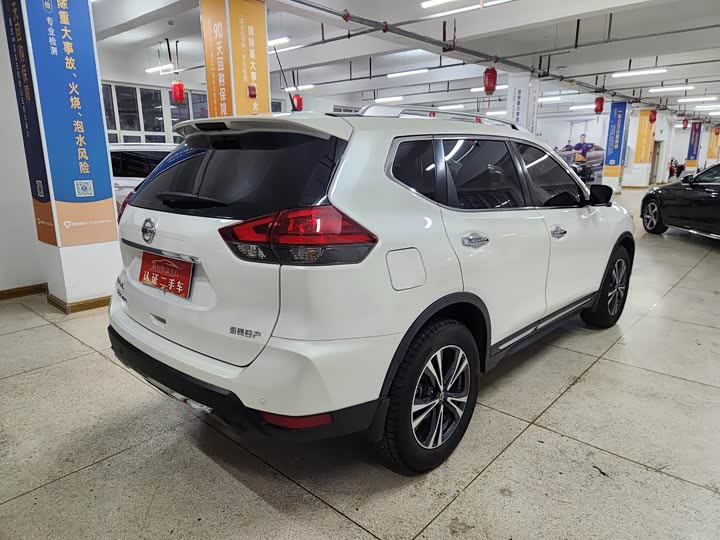 Фото 6 - Nissan X-Trail