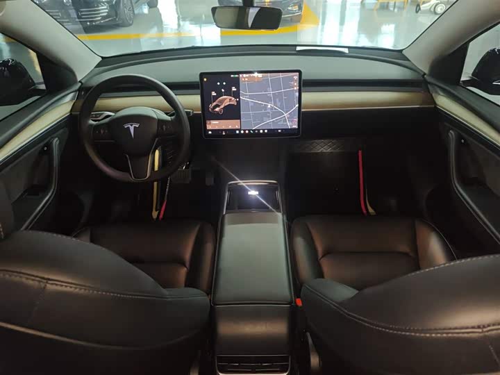 Фото 10 - Tesla Model Y