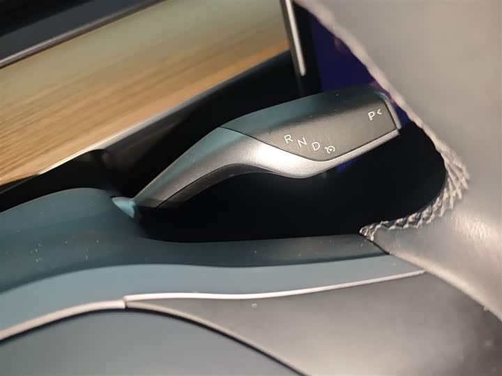 Фото 14 - Tesla Model Y