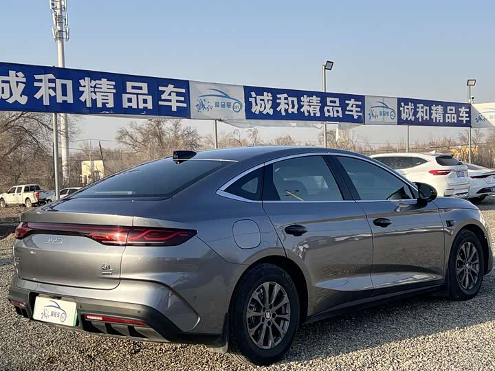 Фото 7 - BYD Qin L