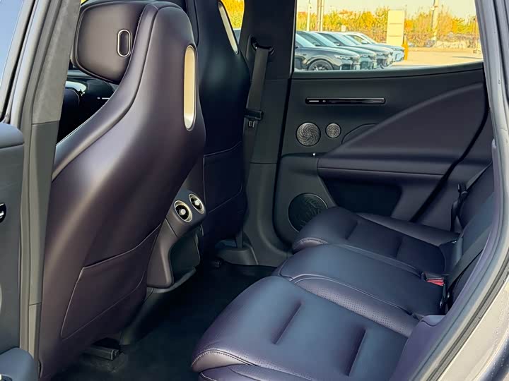 Фото 6 - Avatr 07