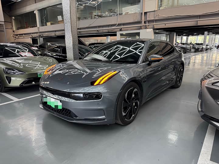 Фото 1 - Zeekr 001