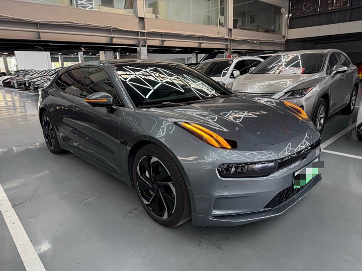 Фото 3 - Zeekr 001