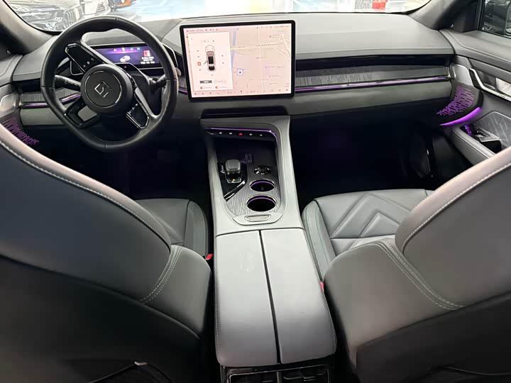 Фото 9 - Zeekr 001