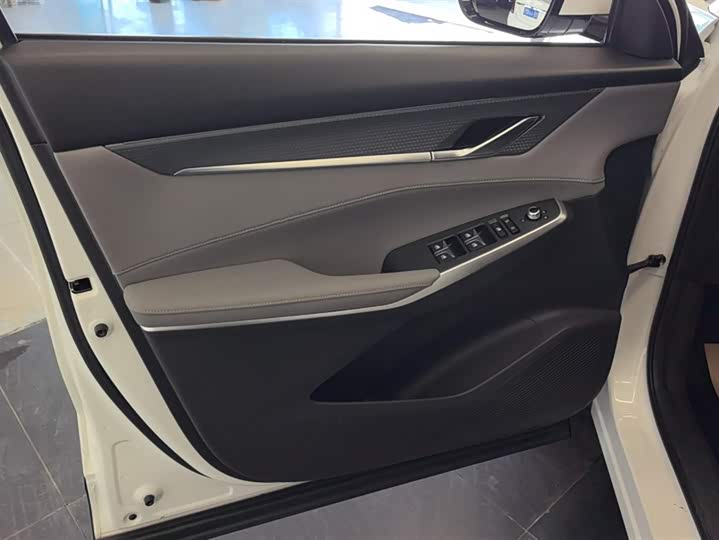 Фото 7 - Changan CS75 Plus