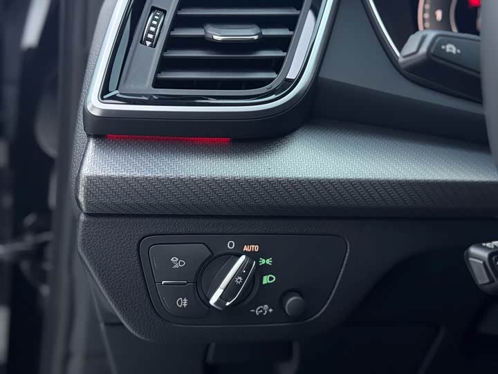 Фото 11 - Audi Q5L