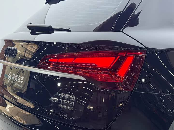 Фото 21 - Audi Q5L