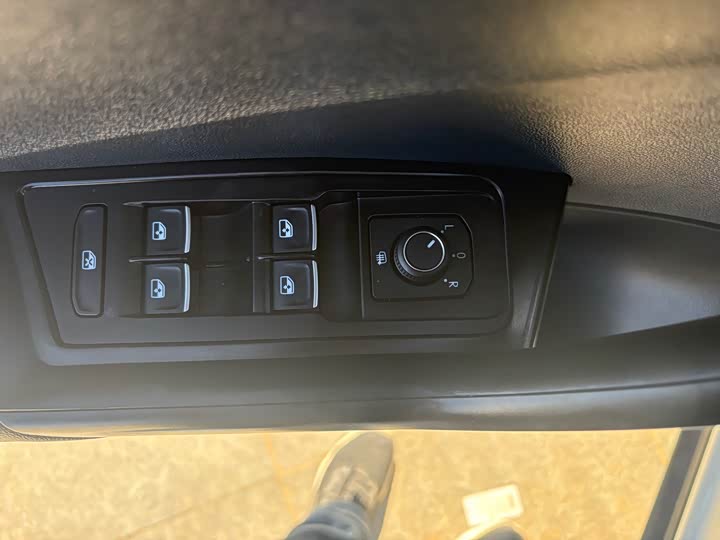 Фото 16 - Volkswagen T-Roc