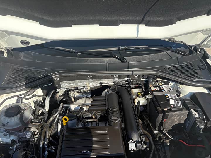 Фото 24 - Volkswagen T-Roc