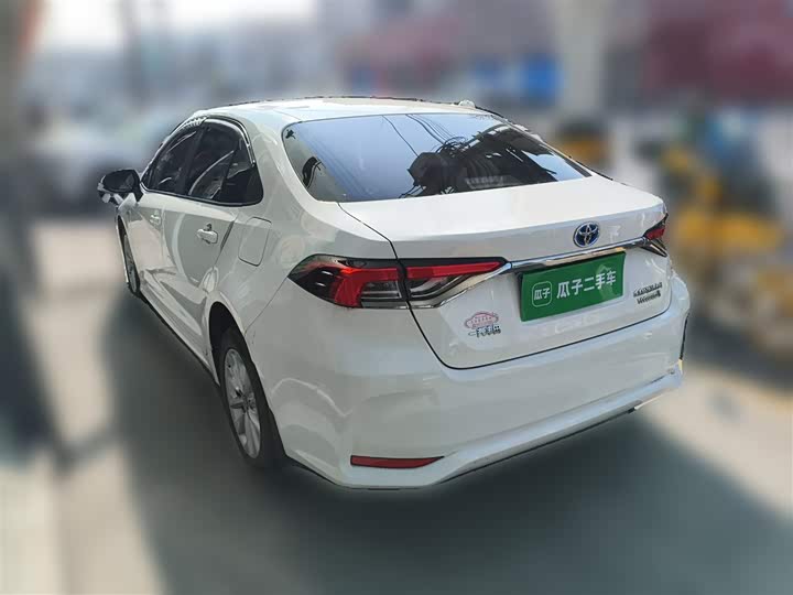 Фото 27 - Toyota Corolla