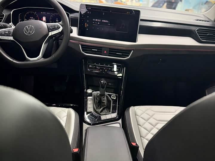 Фото 16 - Volkswagen Tayron