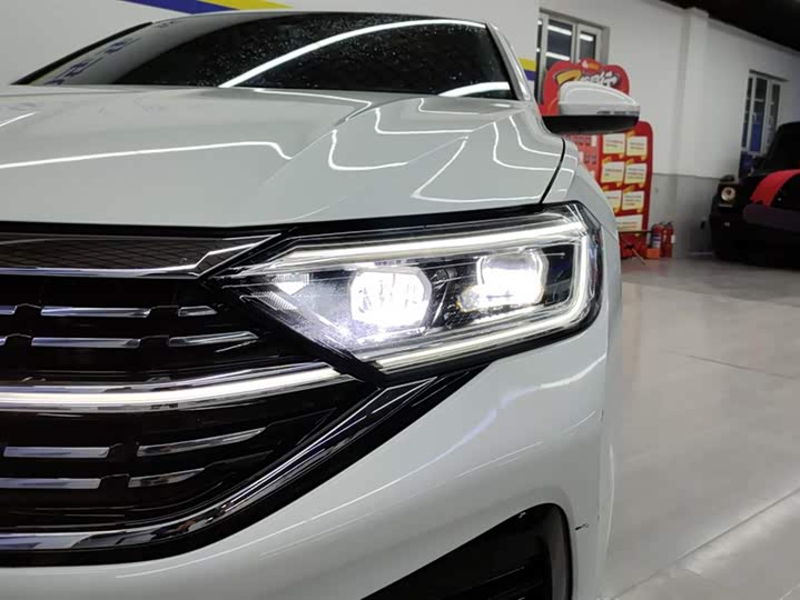 Фото 5 - Volkswagen Sagitar L