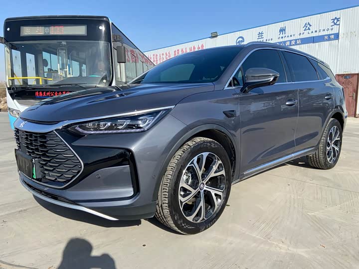 Фото 1 - BYD Tang Hybrid/EV