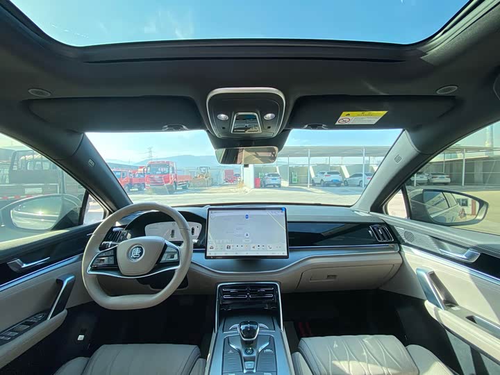 Фото 10 - BYD Tang Hybrid/EV