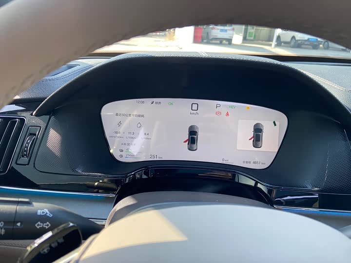 Фото 11 - BYD Tang Hybrid/EV