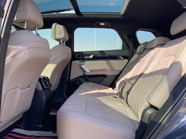 Фото 9 - BYD Tang Hybrid/EV