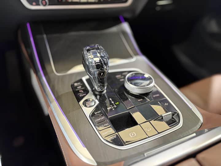 Фото 15 - BMW X7