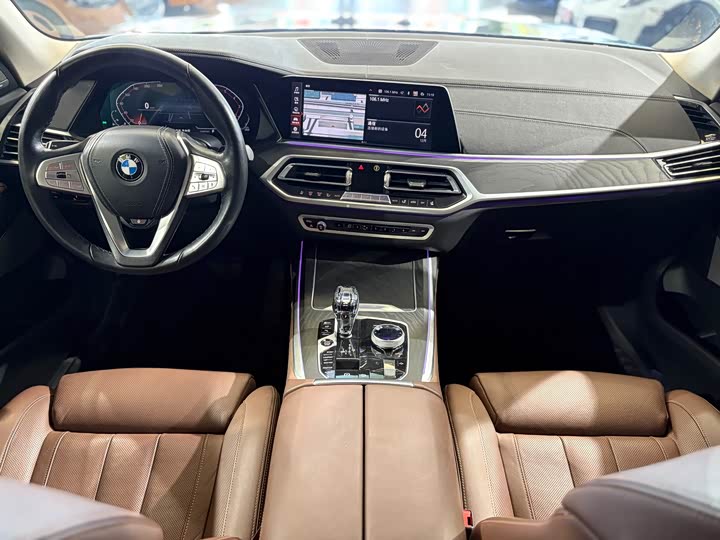 Фото 20 - BMW X7