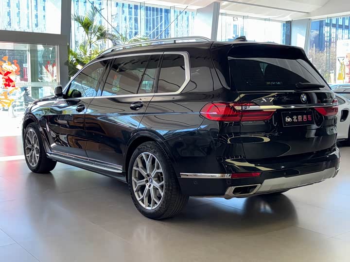 Фото 5 - BMW X7