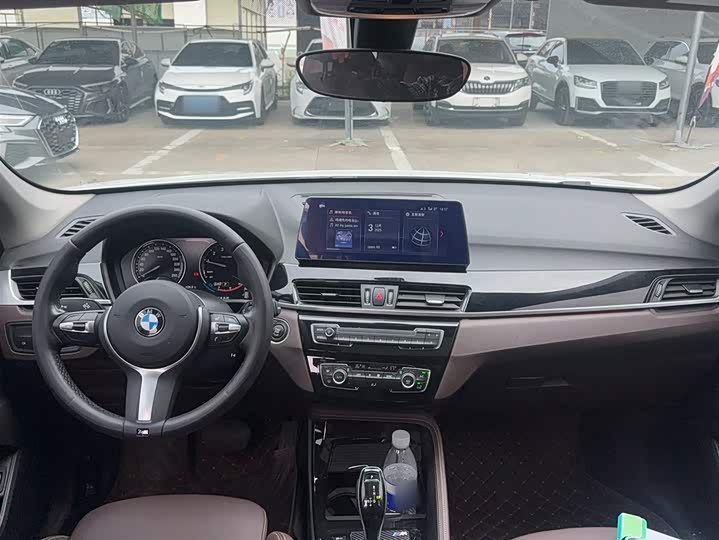 Фото 10 - BMW X1