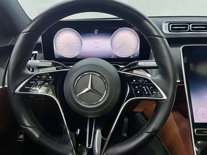 Фото 5 - Mercedes-Benz S-Class